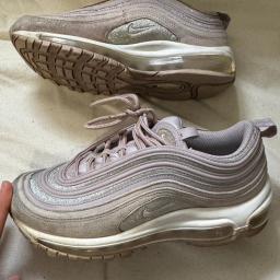 female nike shoes size 7