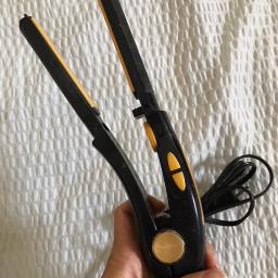CONAIR Hair Straightener Flat Iron